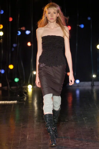 Look 12